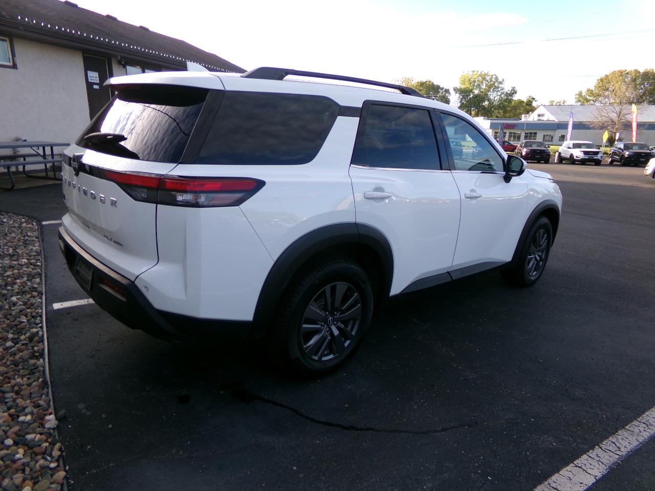 Nissan Pathfinder SV 4WD 2024