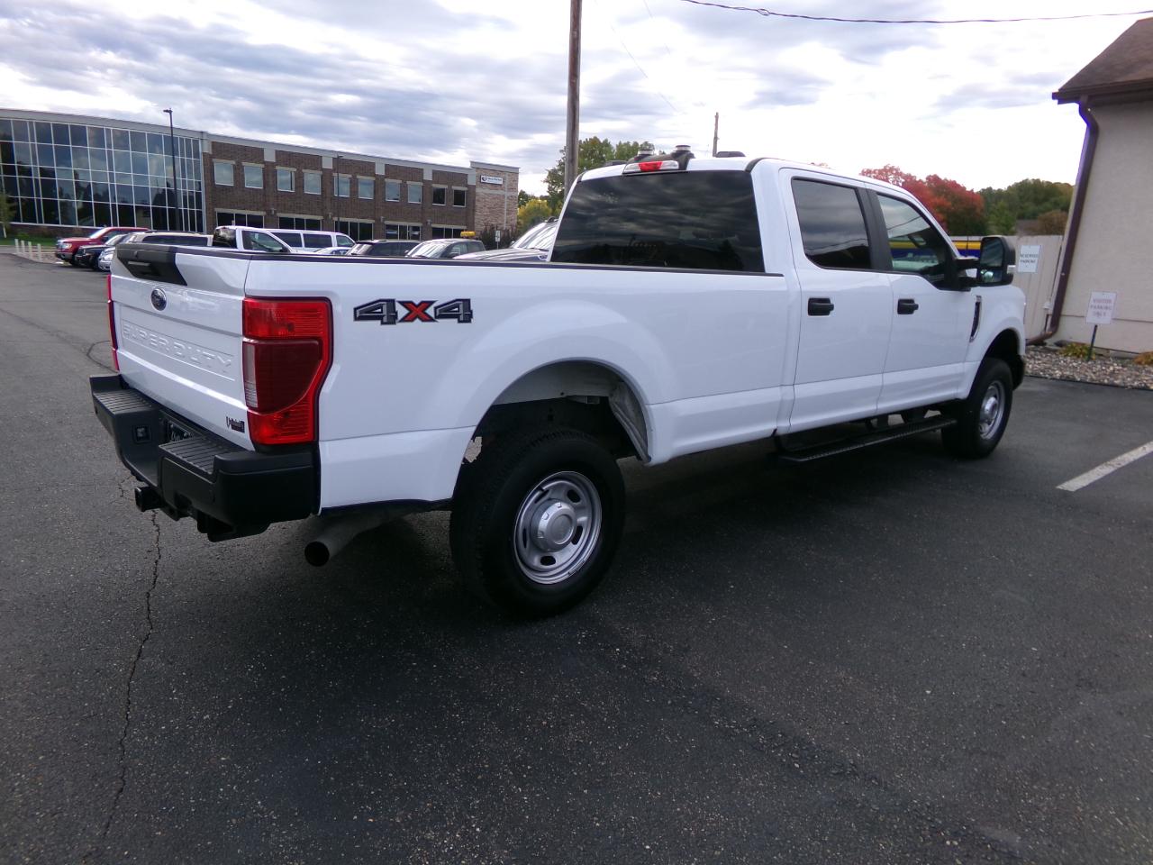 Ford Super Duty F-250 SRW XL 4WD Crew Cab 8' Box 2022