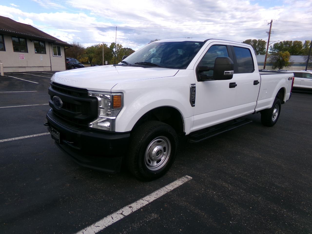 Ford Super Duty F-250 SRW XL 4WD Crew Cab 8' Box 2022