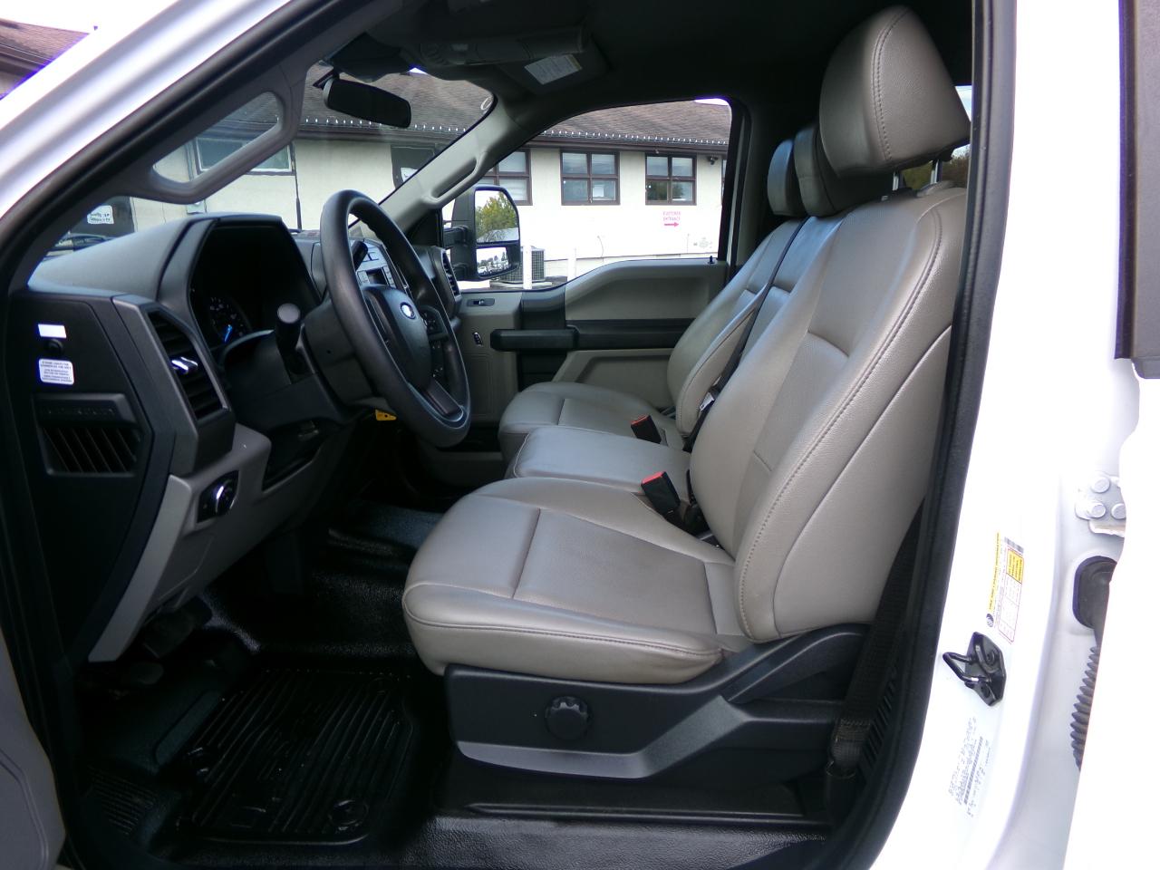 Ford Super Duty F-250 SRW XL 4WD Crew Cab 8' Box 2022