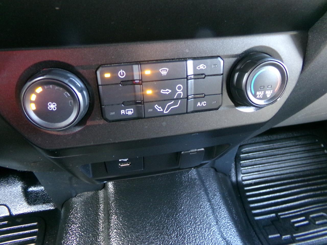 Ford Super Duty F-250 SRW XL 4WD Crew Cab 8' Box 2022