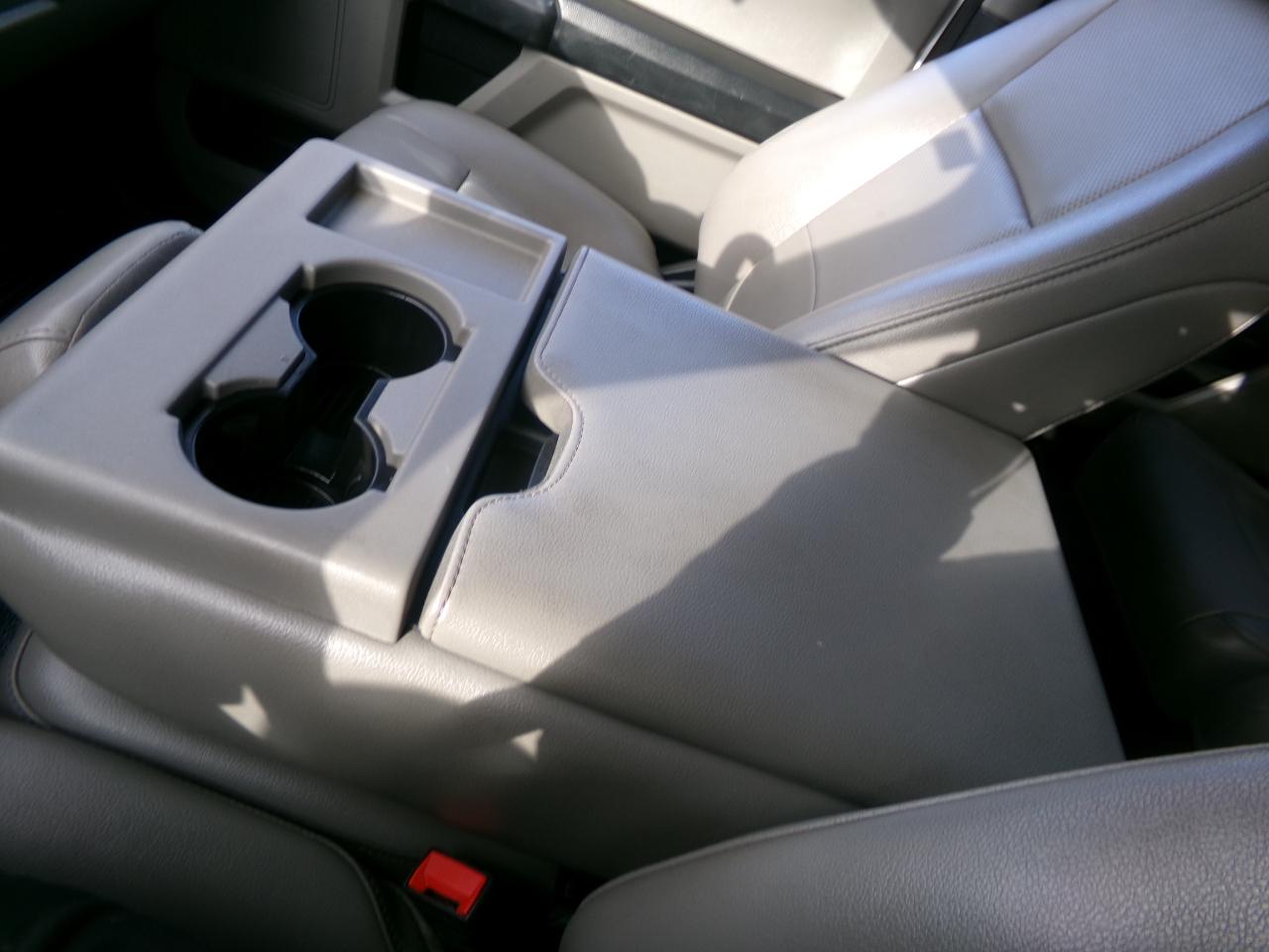 Ford Super Duty F-250 SRW XL 4WD Crew Cab 8' Box 2022