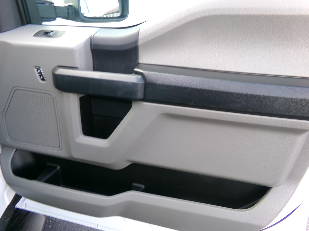 Ford Super Duty F-250 SRW XL 4WD Crew Cab 8' Box 2022