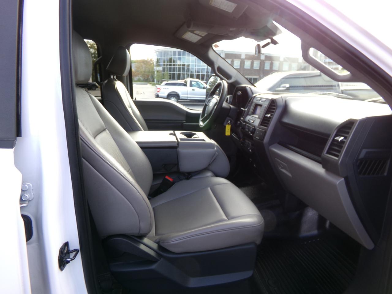 Ford Super Duty F-250 SRW XL 4WD Crew Cab 8' Box 2022