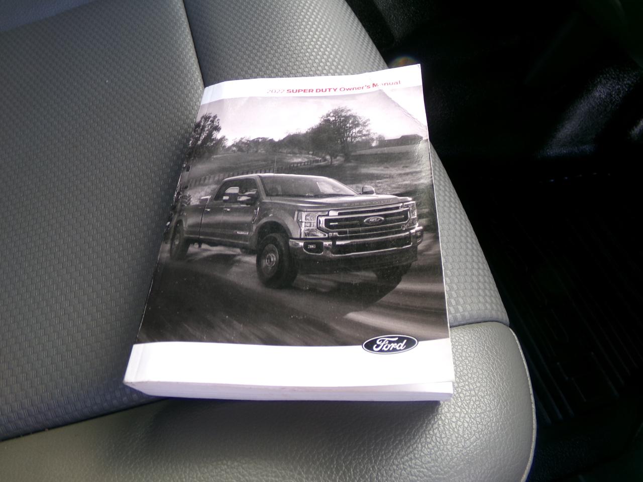 Ford Super Duty F-250 SRW XL 4WD Crew Cab 8' Box 2022
