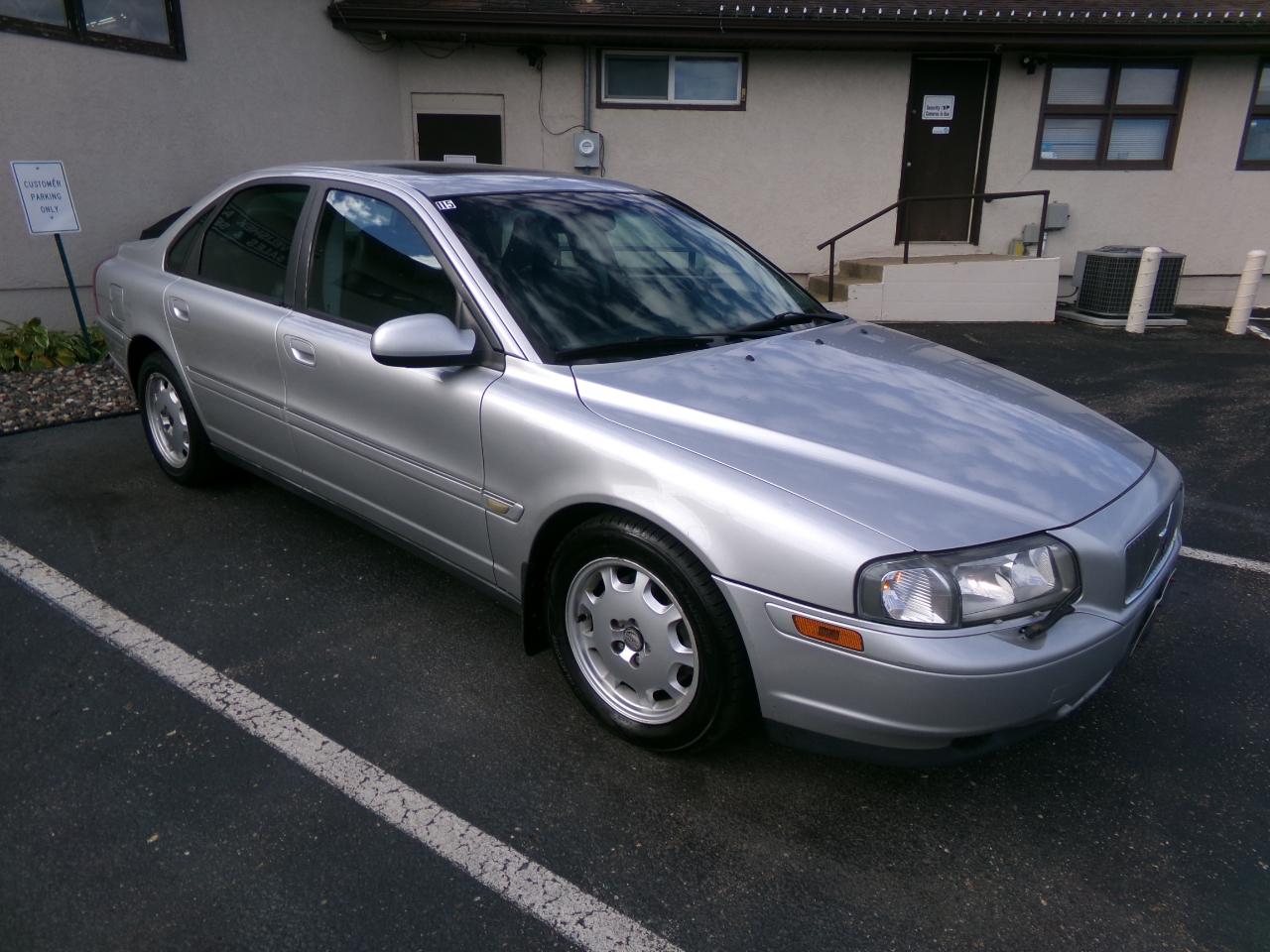 Volvo S80 2.9 A SR 4dr Sdn w/Sunroof 2002