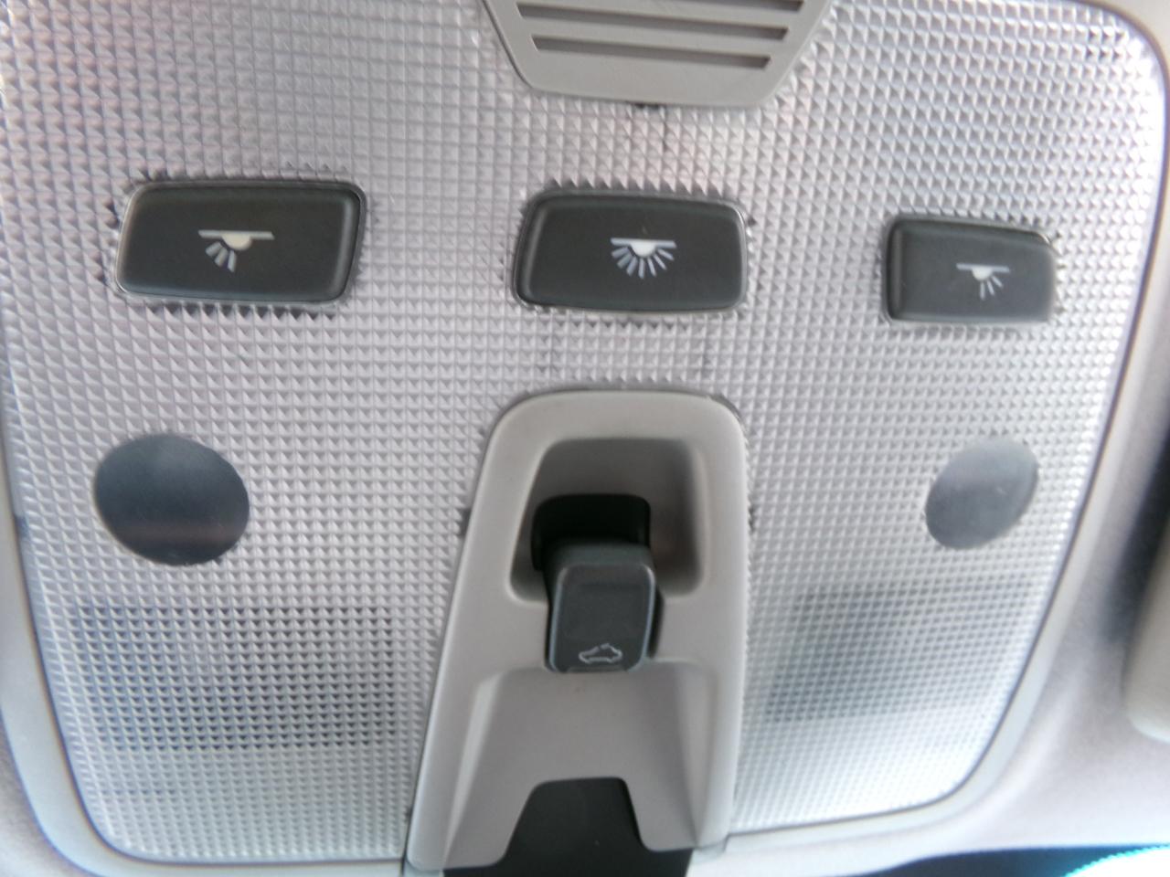 Volvo S80 2.9 A SR 4dr Sdn w/Sunroof 2002