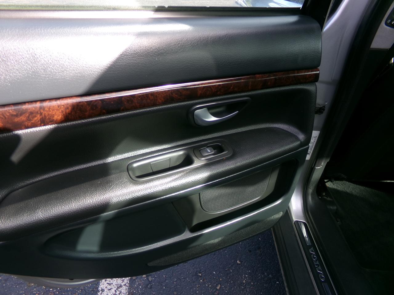 Volvo S80 2.9 A SR 4dr Sdn w/Sunroof 2002