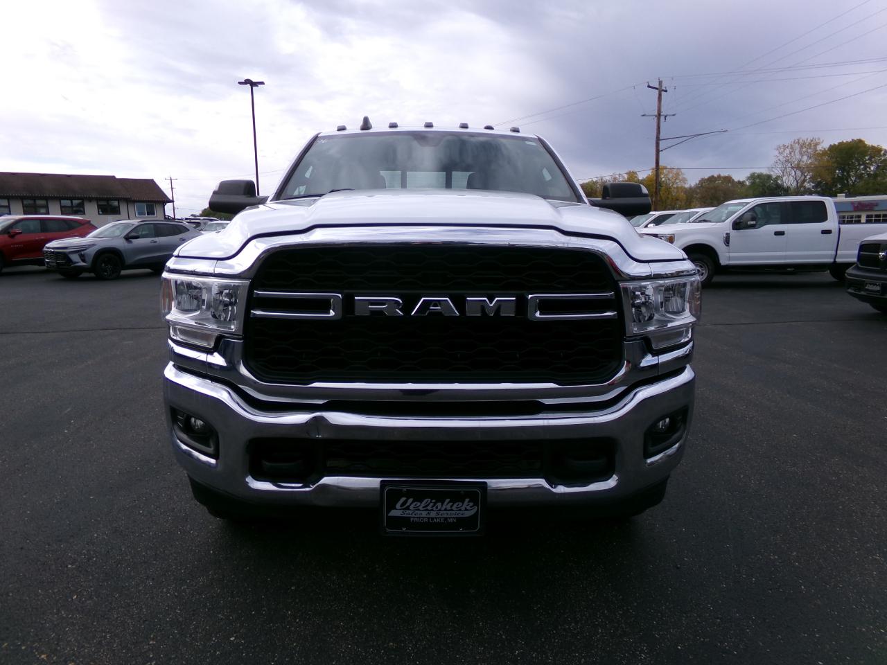 RAM 2500 Tradesman 4x4 Crew Cab 8' Box 2022