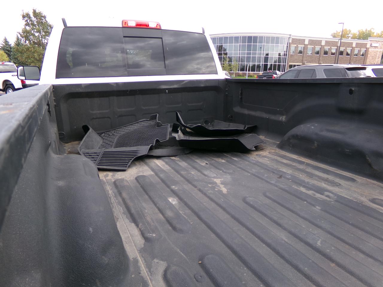 RAM 2500 Tradesman 4x4 Crew Cab 8' Box 2022