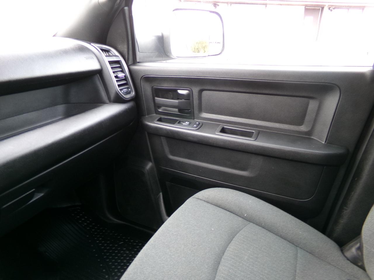 RAM 2500 Tradesman 4x4 Crew Cab 8' Box 2022