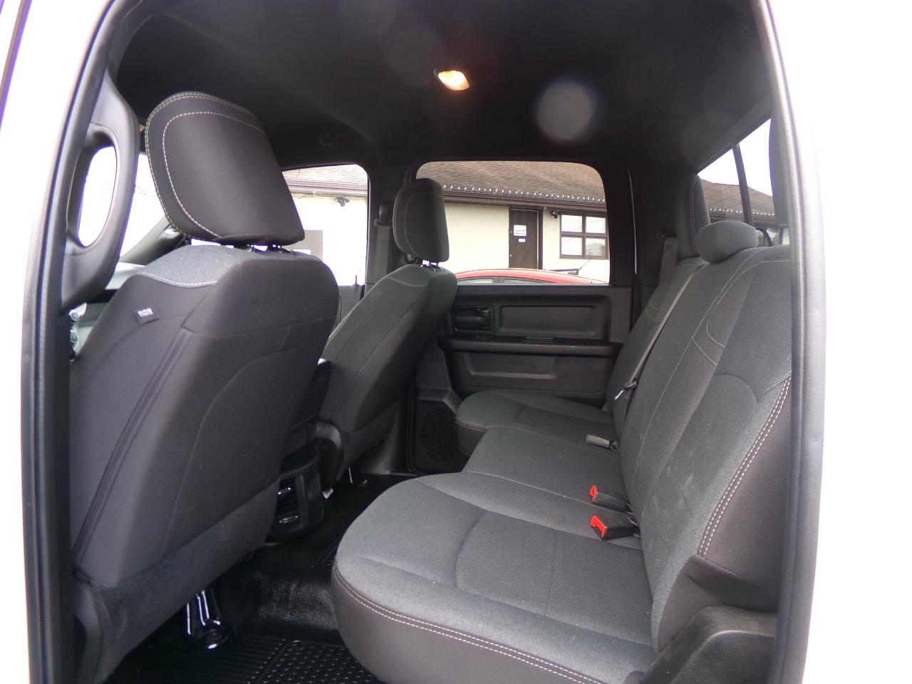 RAM 2500 Tradesman 4x4 Crew Cab 8' Box 2022