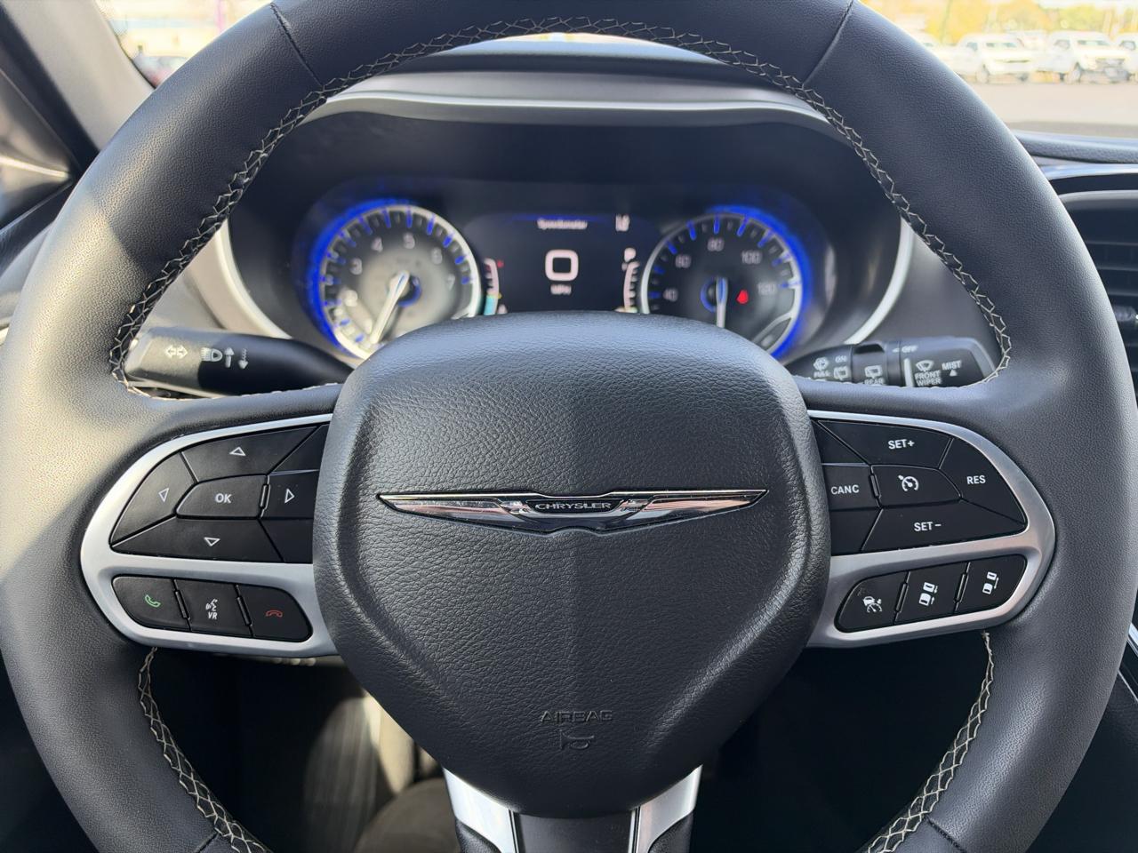 Chrysler Pacifica Select FWD 2025