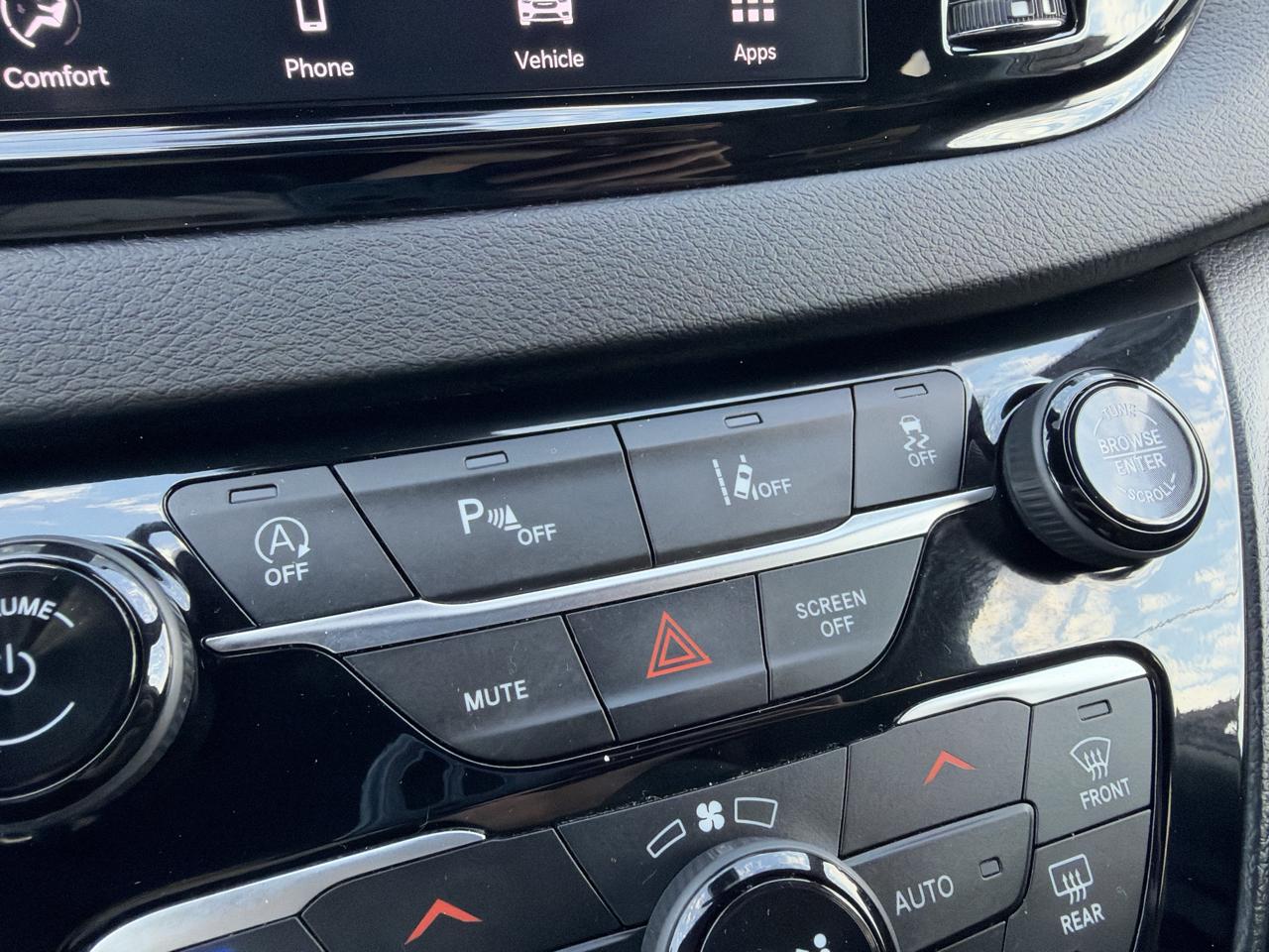 Chrysler Pacifica Select FWD 2025