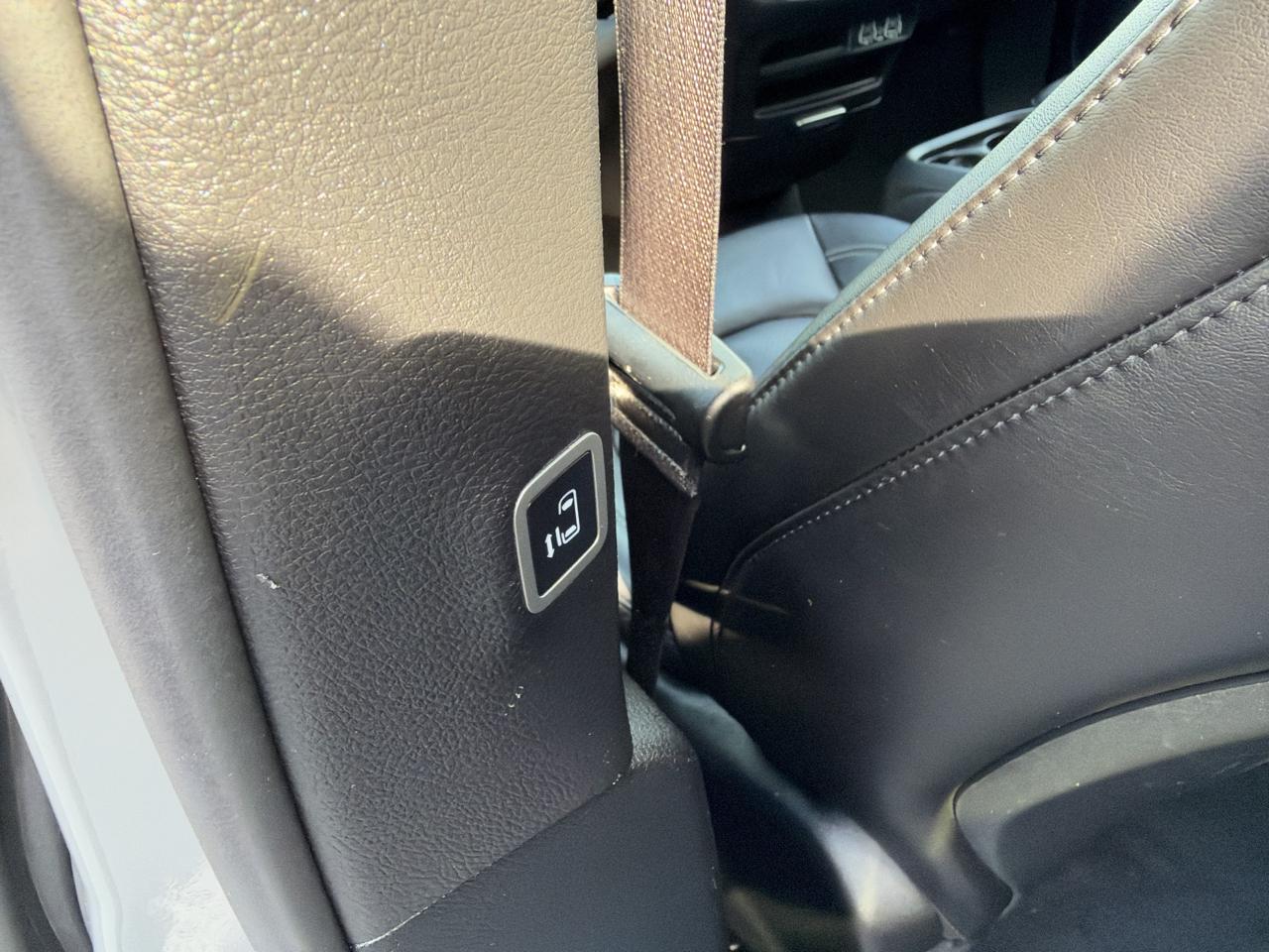 Chrysler Pacifica Select FWD 2025