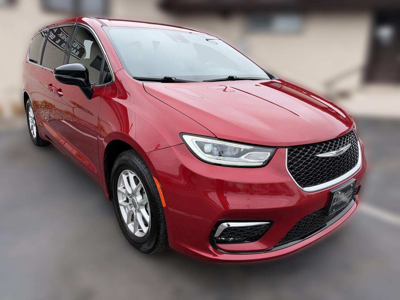 Chrysler Pacifica Select FWD 2025