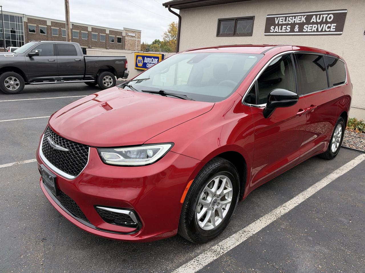 Chrysler Pacifica Select FWD 2025