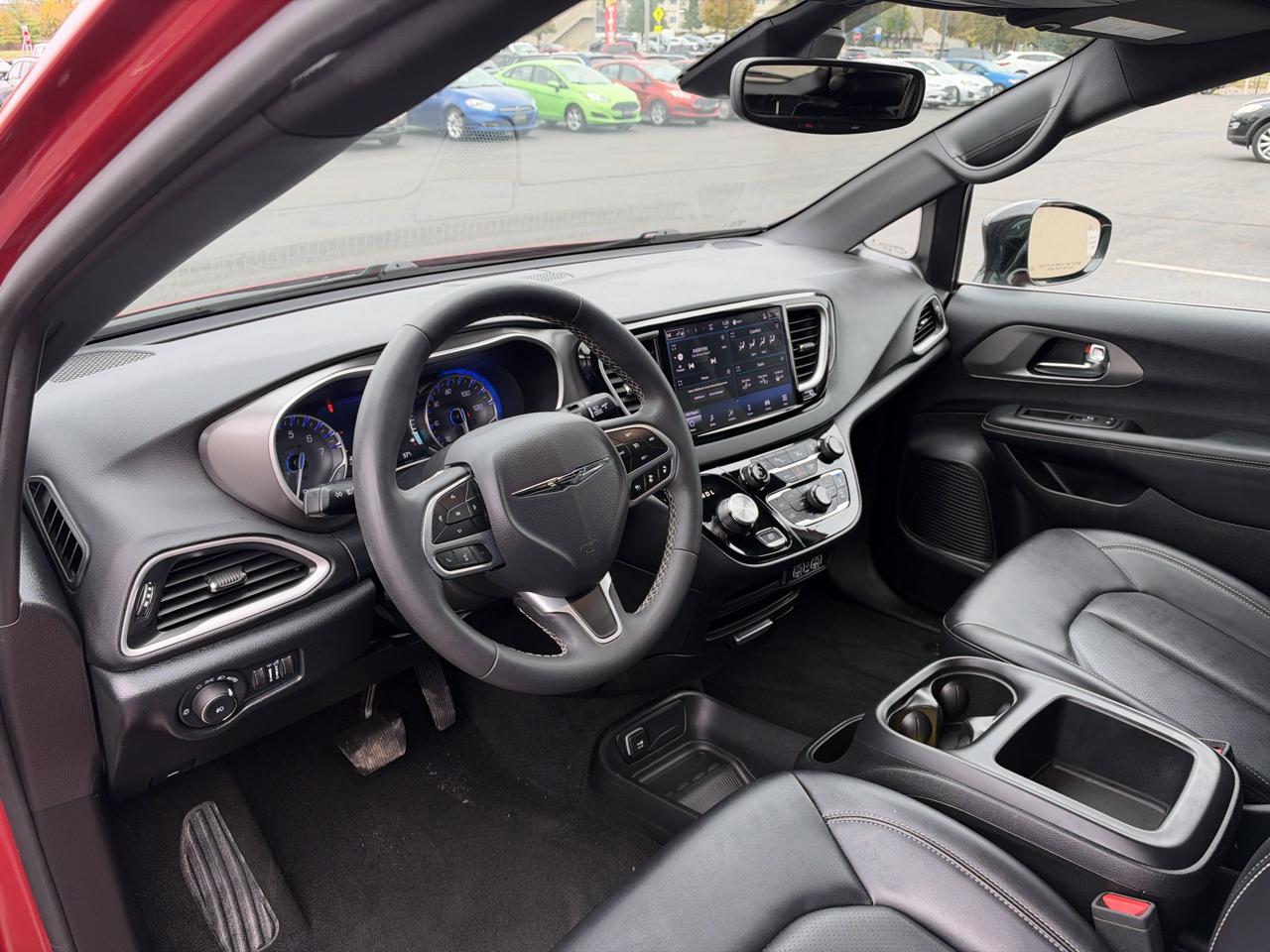 Chrysler Pacifica Select FWD 2025