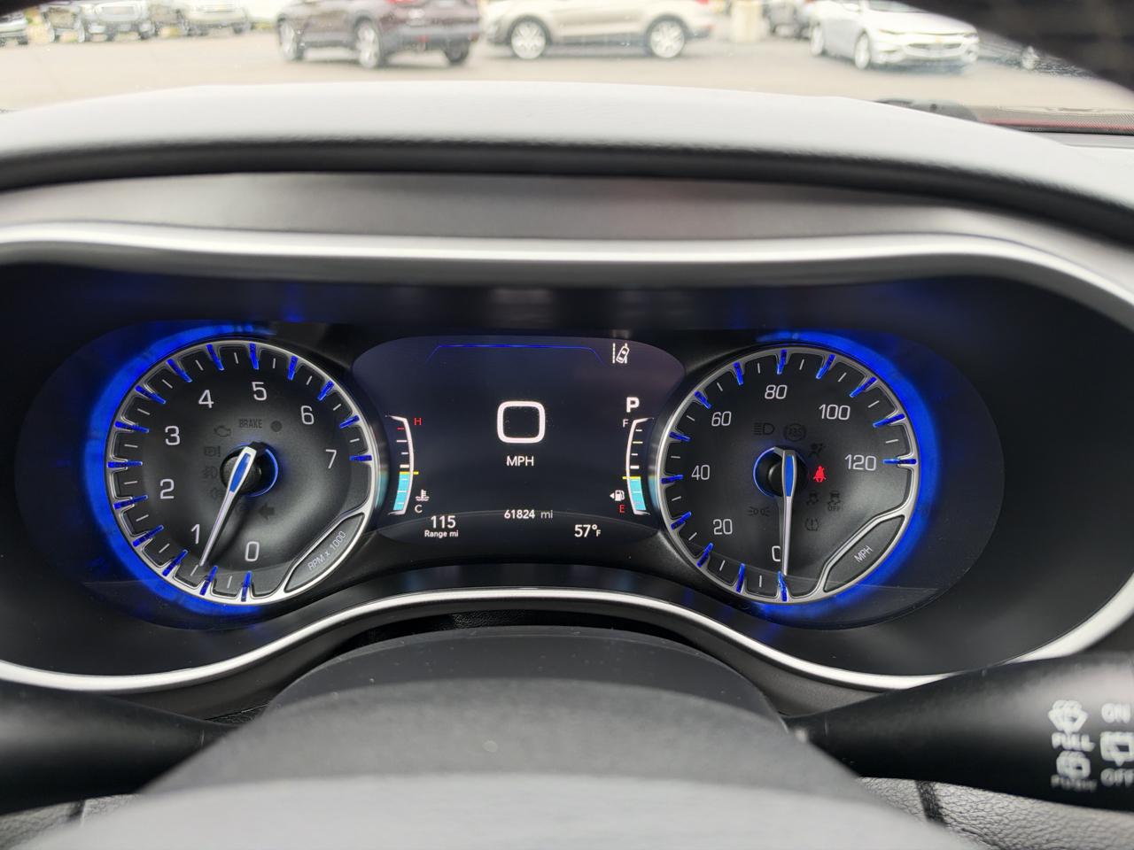 Chrysler Pacifica Select FWD 2025
