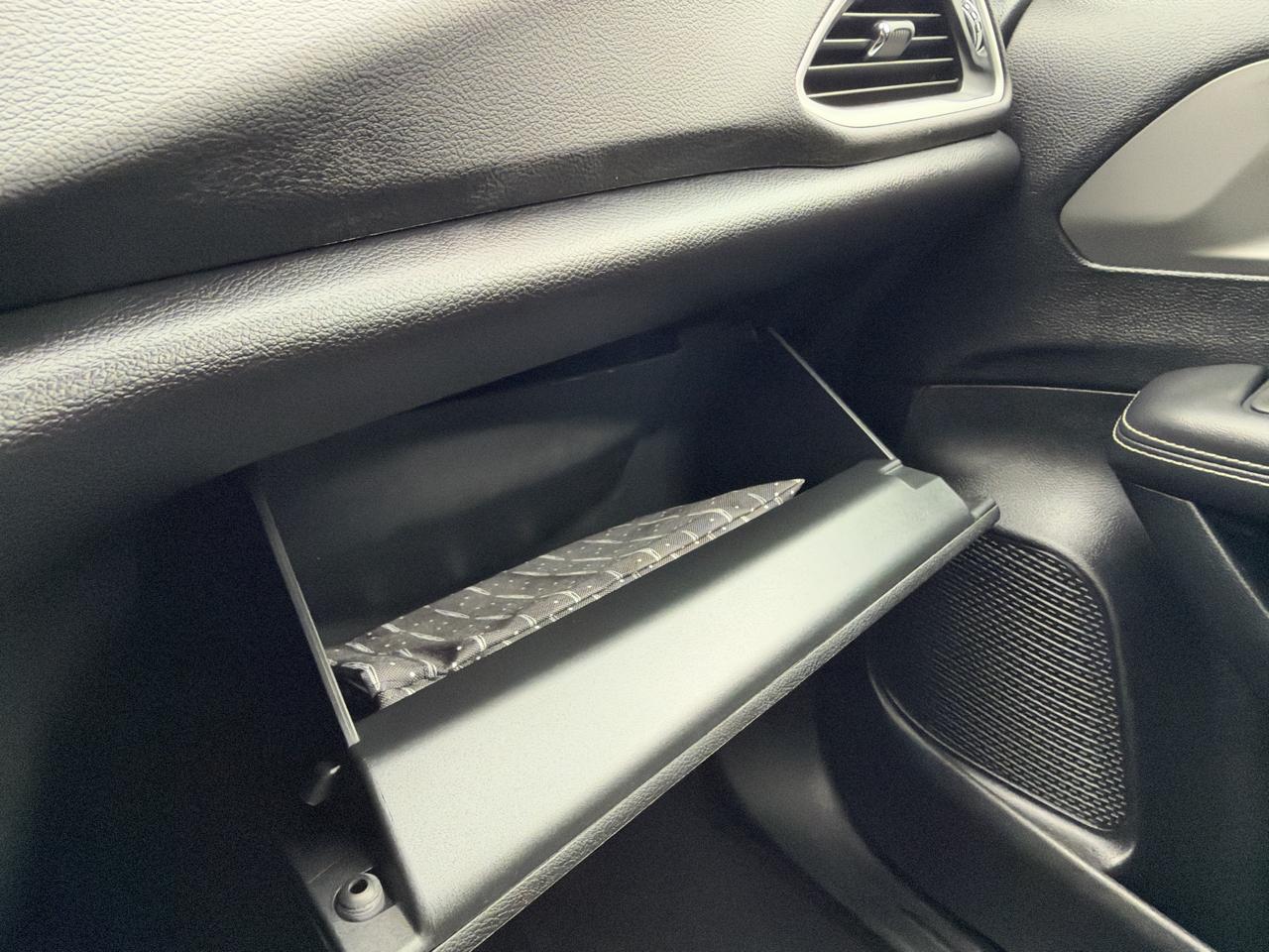 Chrysler Pacifica Select FWD 2025