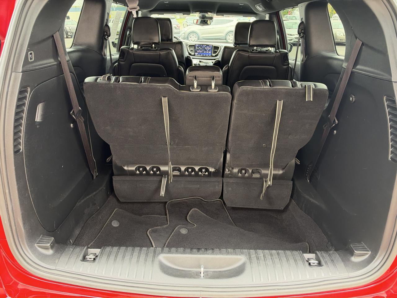 Chrysler Pacifica Select FWD 2025