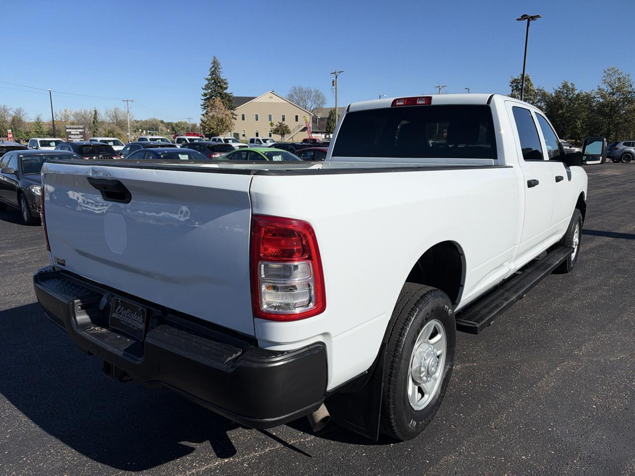 RAM 3500 Tradesman 4x4 Crew Cab 8' Box 2023