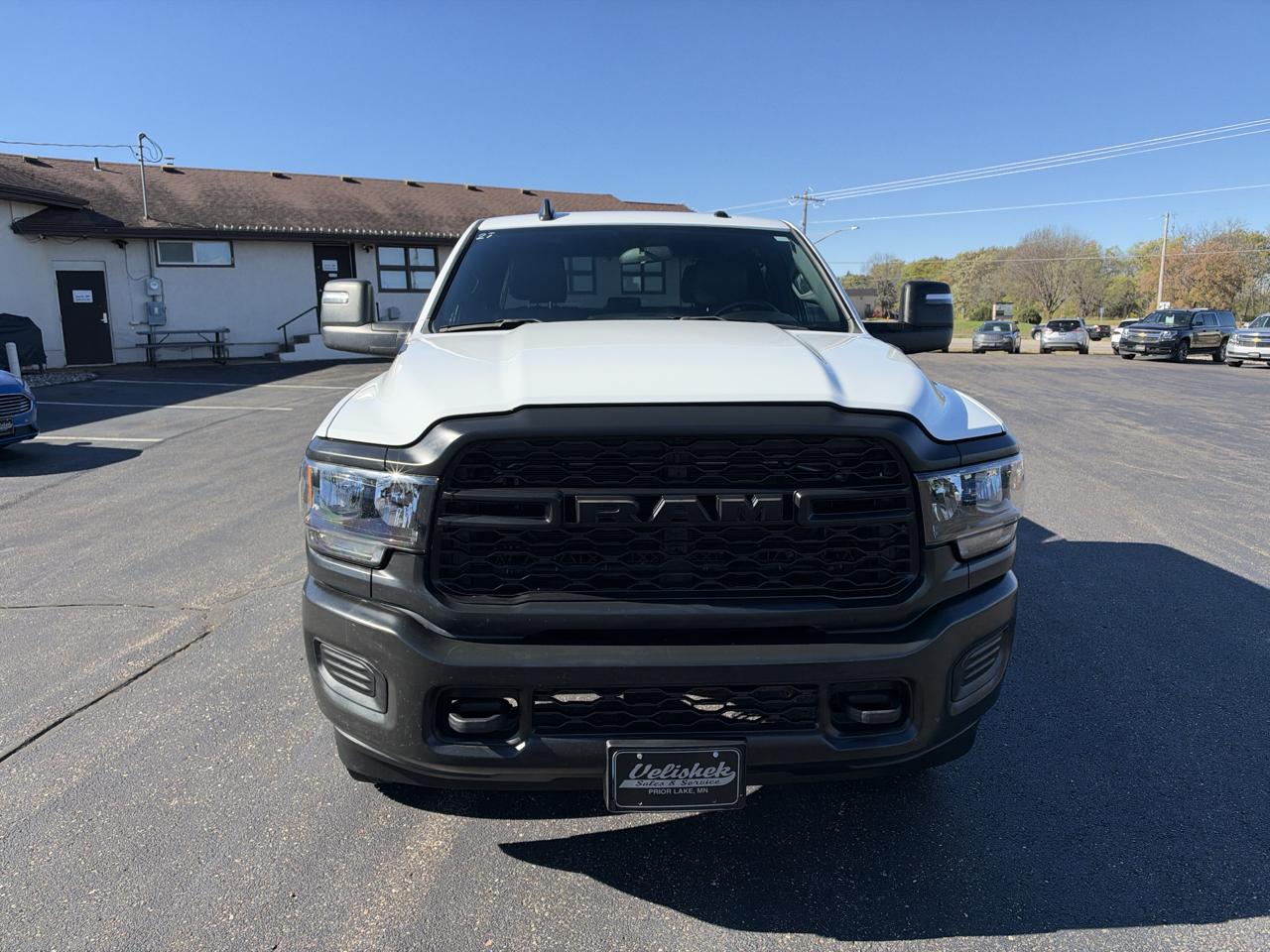 RAM 3500 Tradesman 4x4 Crew Cab 8' Box 2023