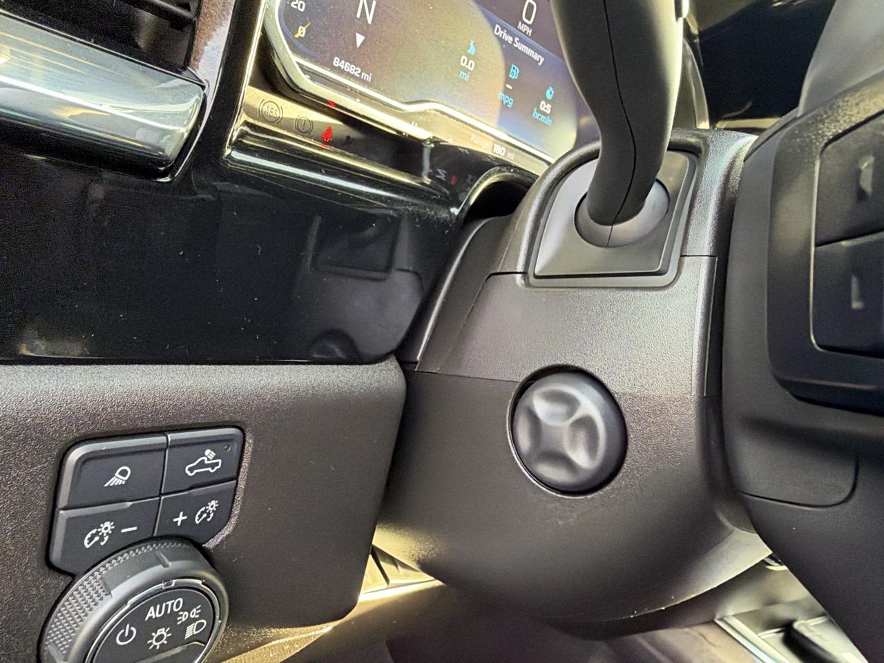 Chevrolet Silverado 1500 4WD Crew Cab 157" LTZ 2024