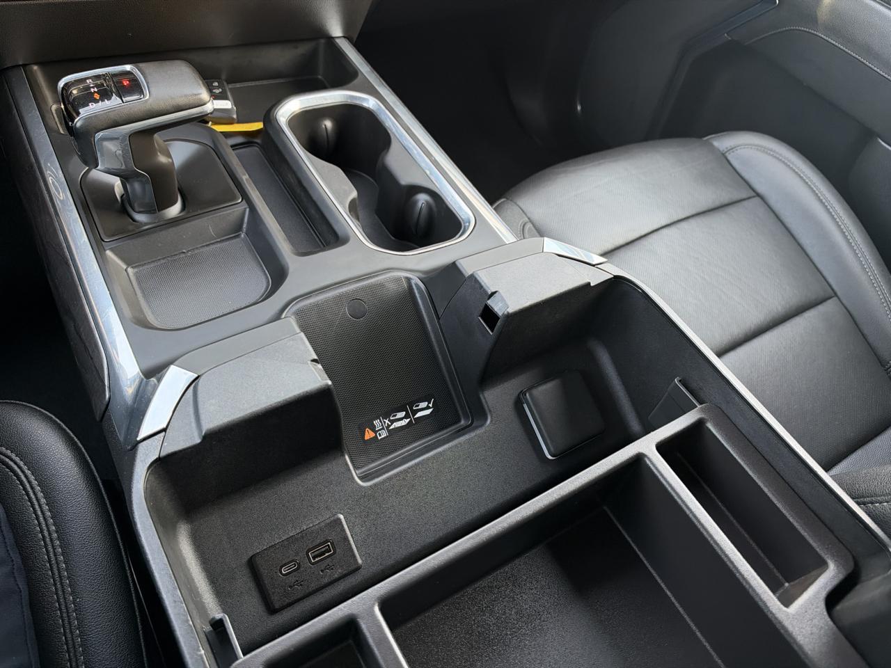 Chevrolet Silverado 1500 4WD Crew Cab 157" LTZ 2024
