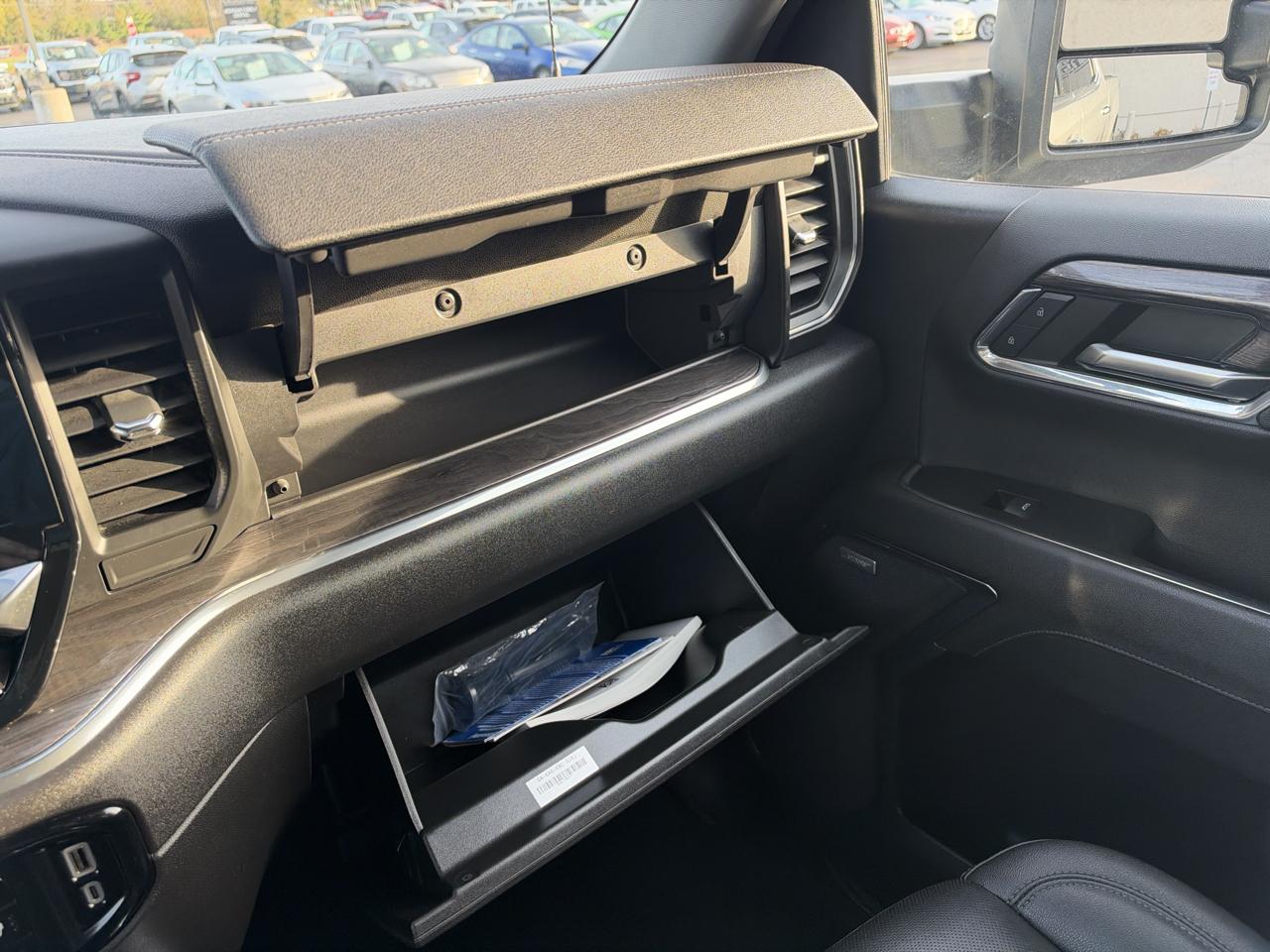 Chevrolet Silverado 1500 4WD Crew Cab 157" LTZ 2024