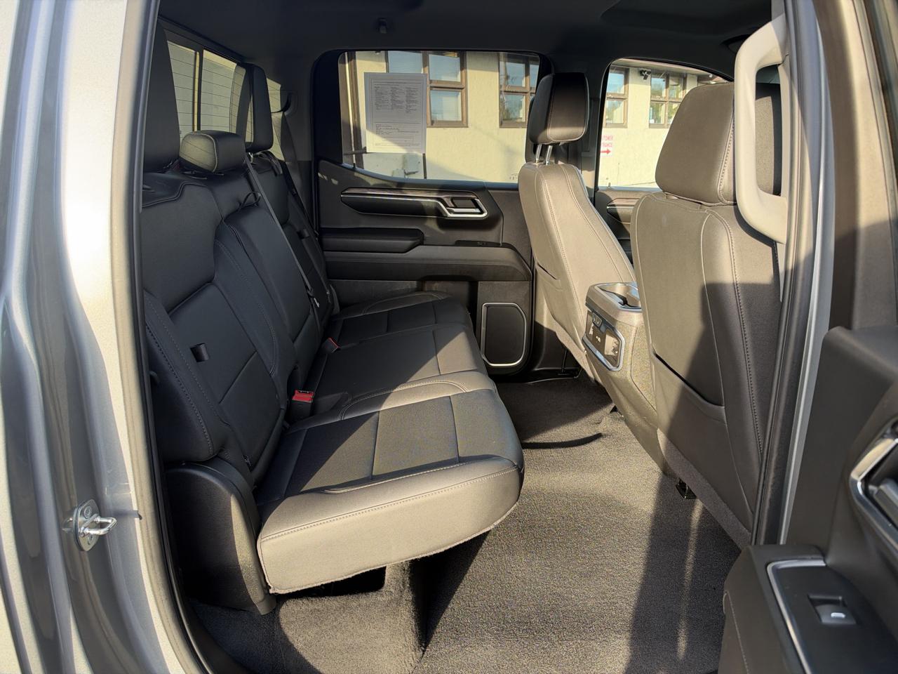 Chevrolet Silverado 1500 4WD Crew Cab 157" LTZ 2024