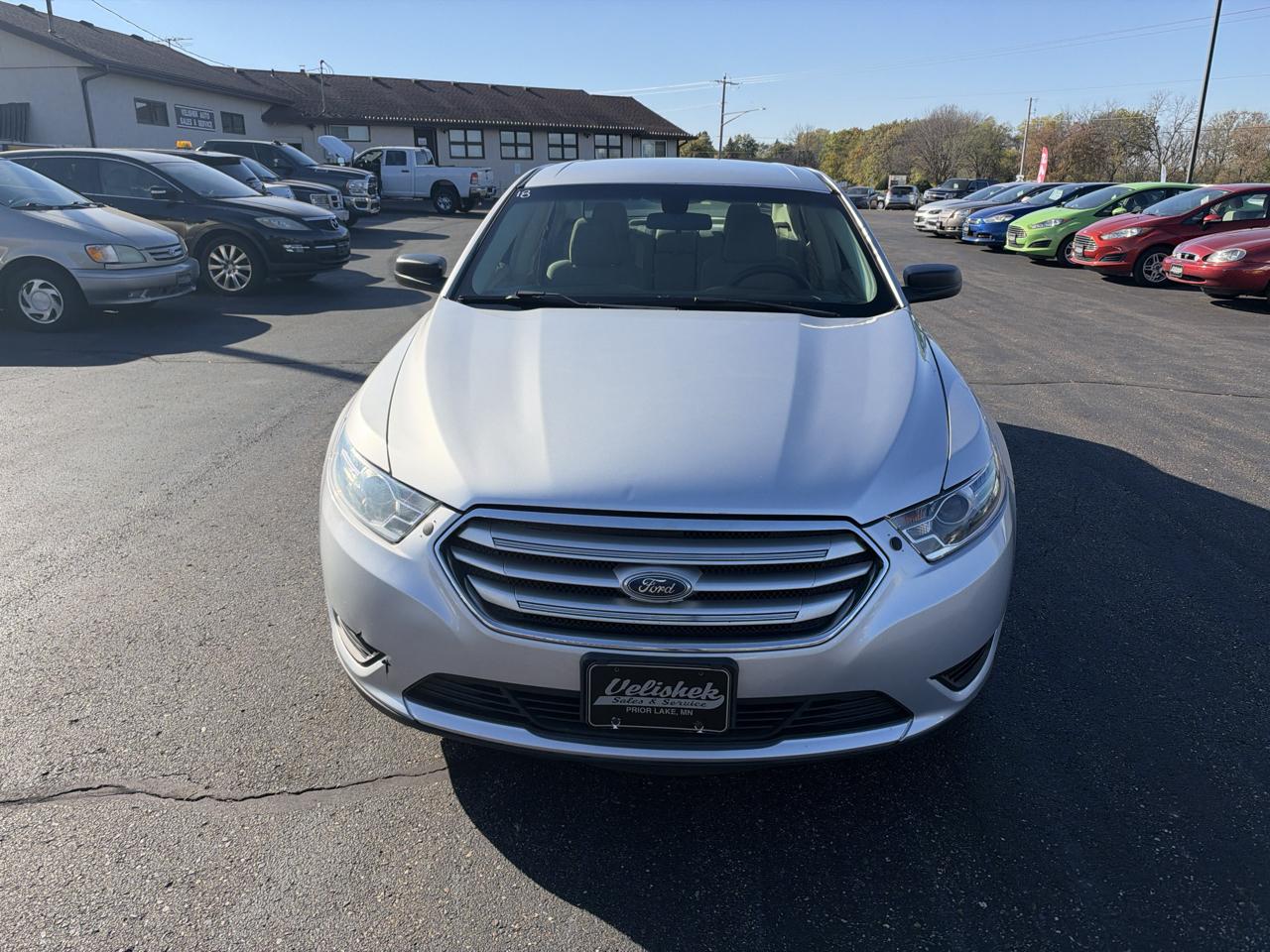 Ford Taurus SE FWD 2018