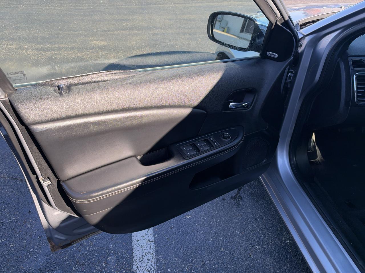 Chrysler 200 4dr Sdn Limited 2013