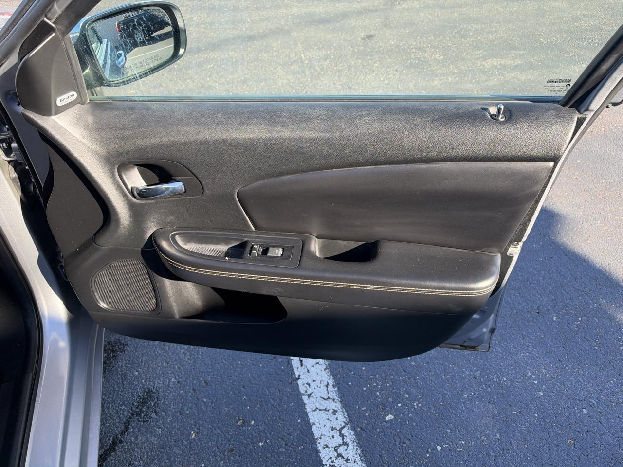 Chrysler 200 4dr Sdn Limited 2013