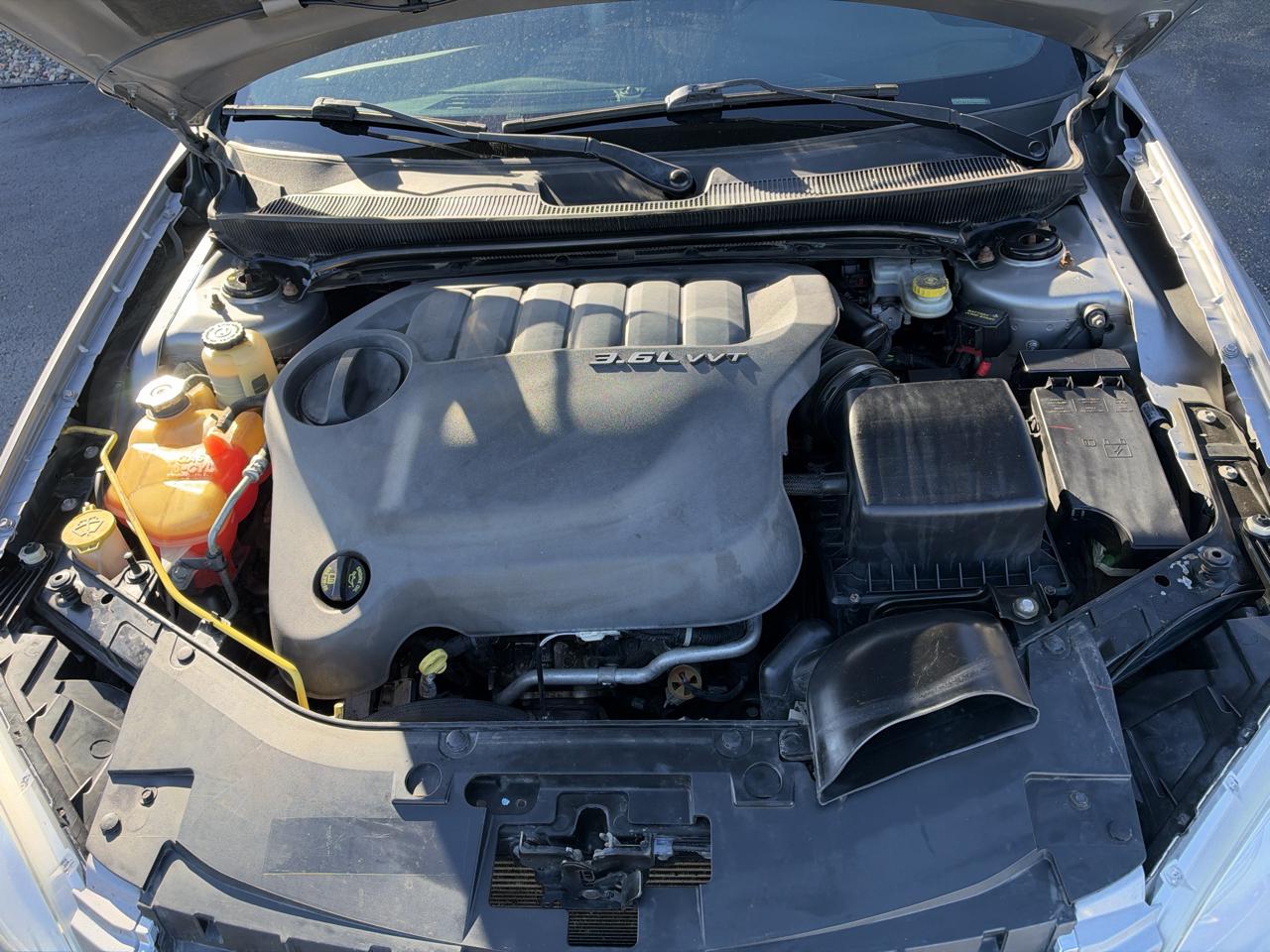 Chrysler 200 4dr Sdn Limited 2013