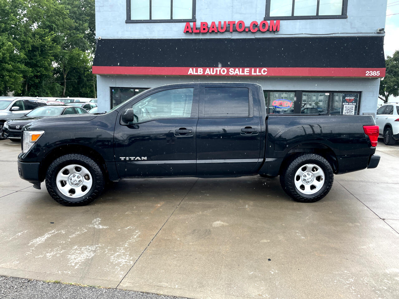 Nissan Titan PRO-4X Crew Cab 4WD 2018 Nissan Titan PRO-4X Crew Cab 4WD 2018