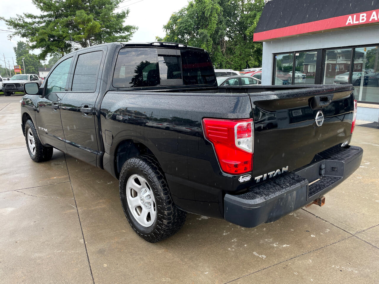 Nissan Titan PRO-4X Crew Cab 4WD 2018 Nissan Titan PRO-4X Crew Cab 4WD 2018