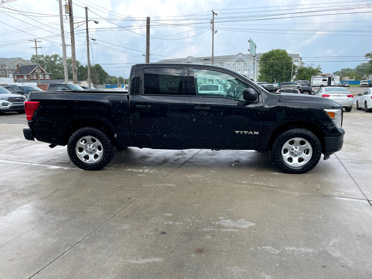 Nissan Titan PRO-4X Crew Cab 4WD 2018 Nissan Titan PRO-4X Crew Cab 4WD 2018