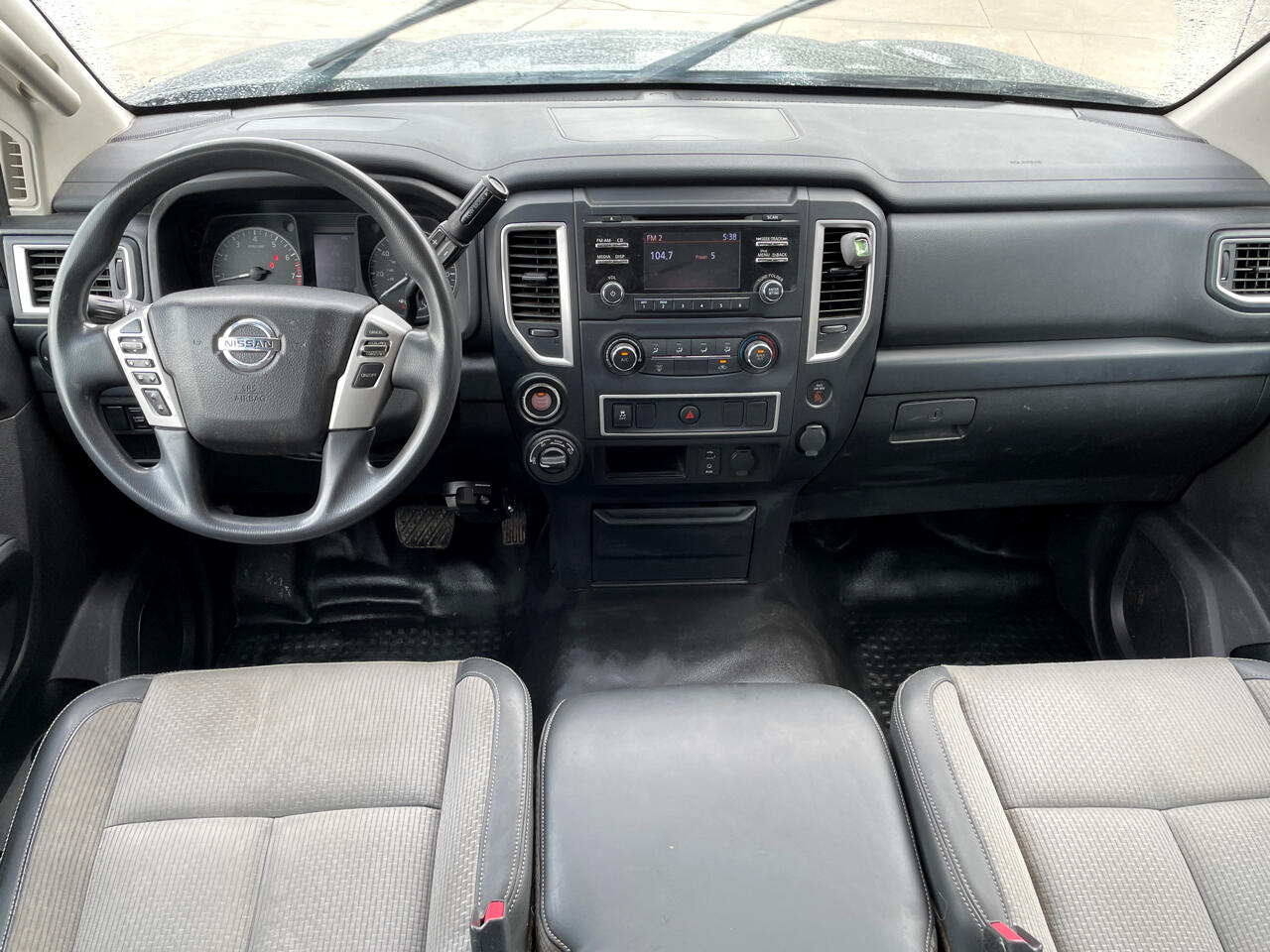 Nissan Titan PRO-4X Crew Cab 4WD 2018 Nissan Titan PRO-4X Crew Cab 4WD 2018