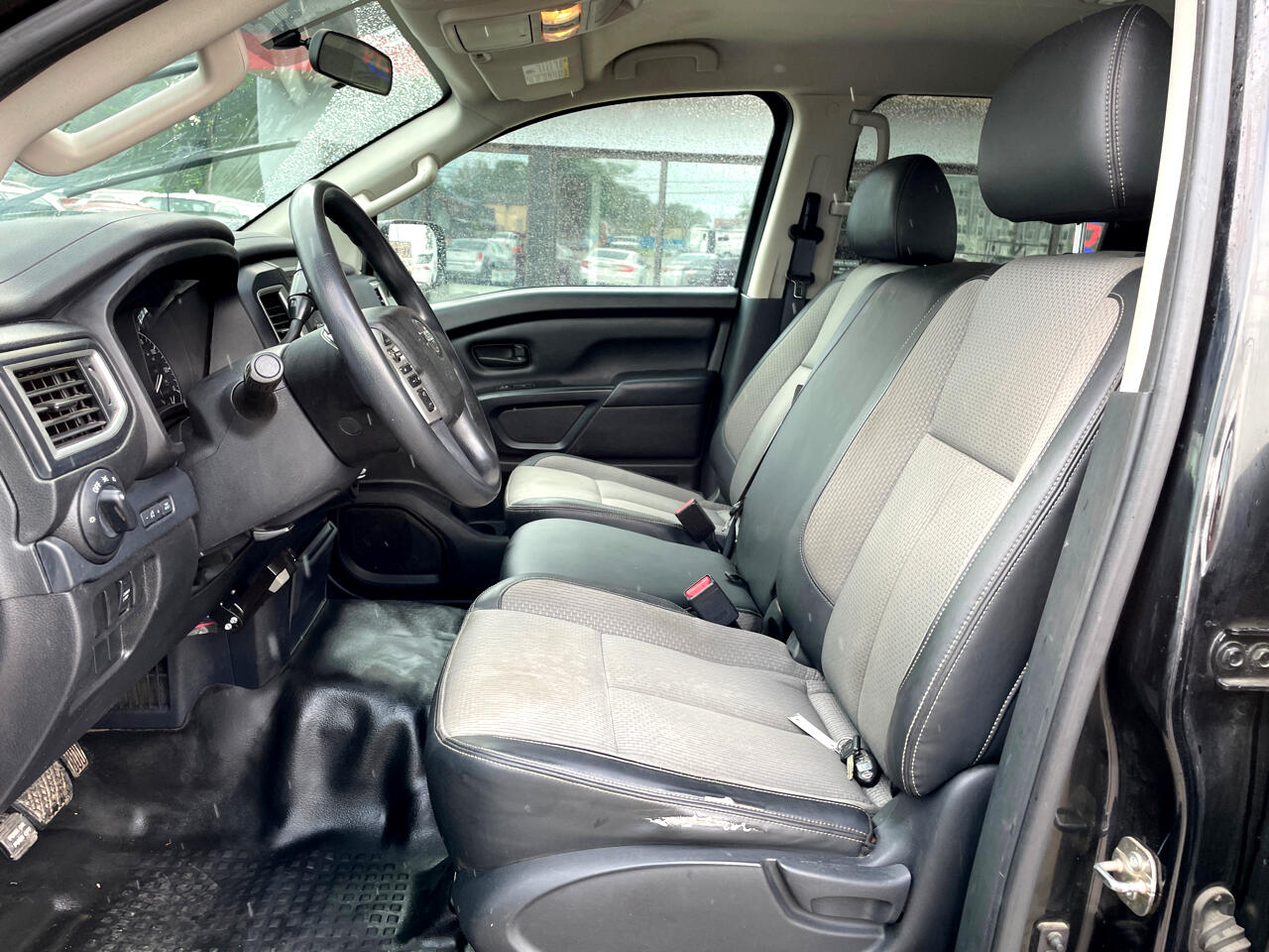 Nissan Titan PRO-4X Crew Cab 4WD 2018 Nissan Titan PRO-4X Crew Cab 4WD 2018