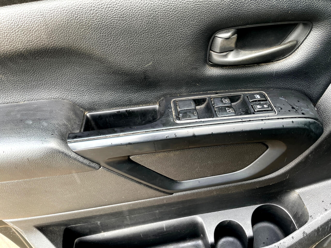 Nissan Titan PRO-4X Crew Cab 4WD 2018 Nissan Titan PRO-4X Crew Cab 4WD 2018