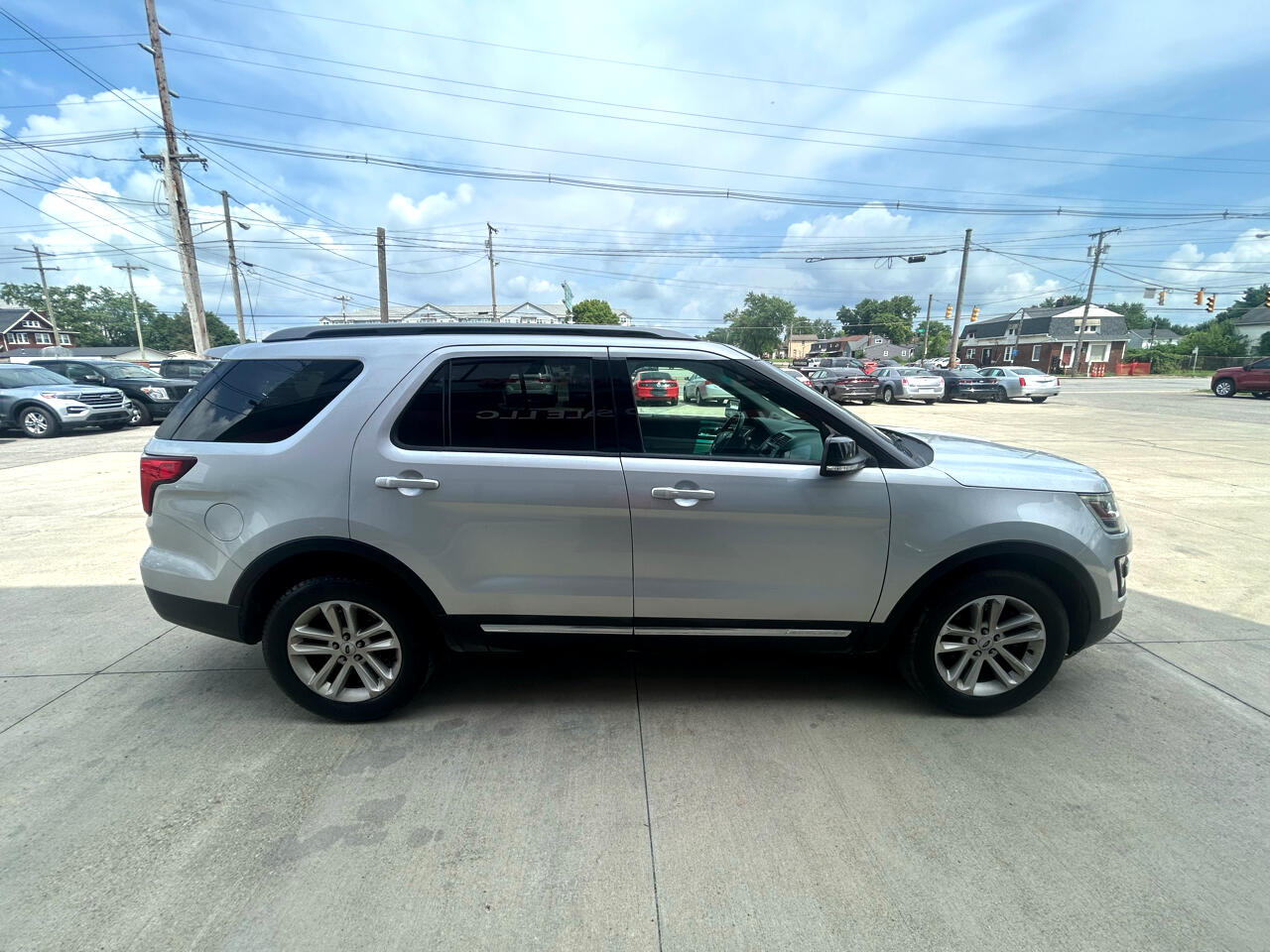 Ford Explorer XLT FWD 2017 Ford Explorer XLT FWD 2017