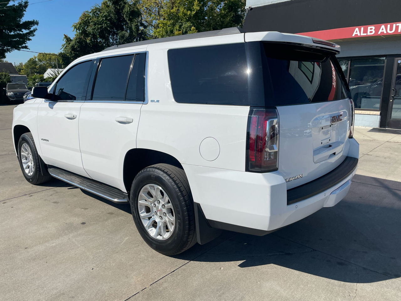 GMC Yukon SLE 4WD 2015 GMC Yukon SLE 4WD 2015
