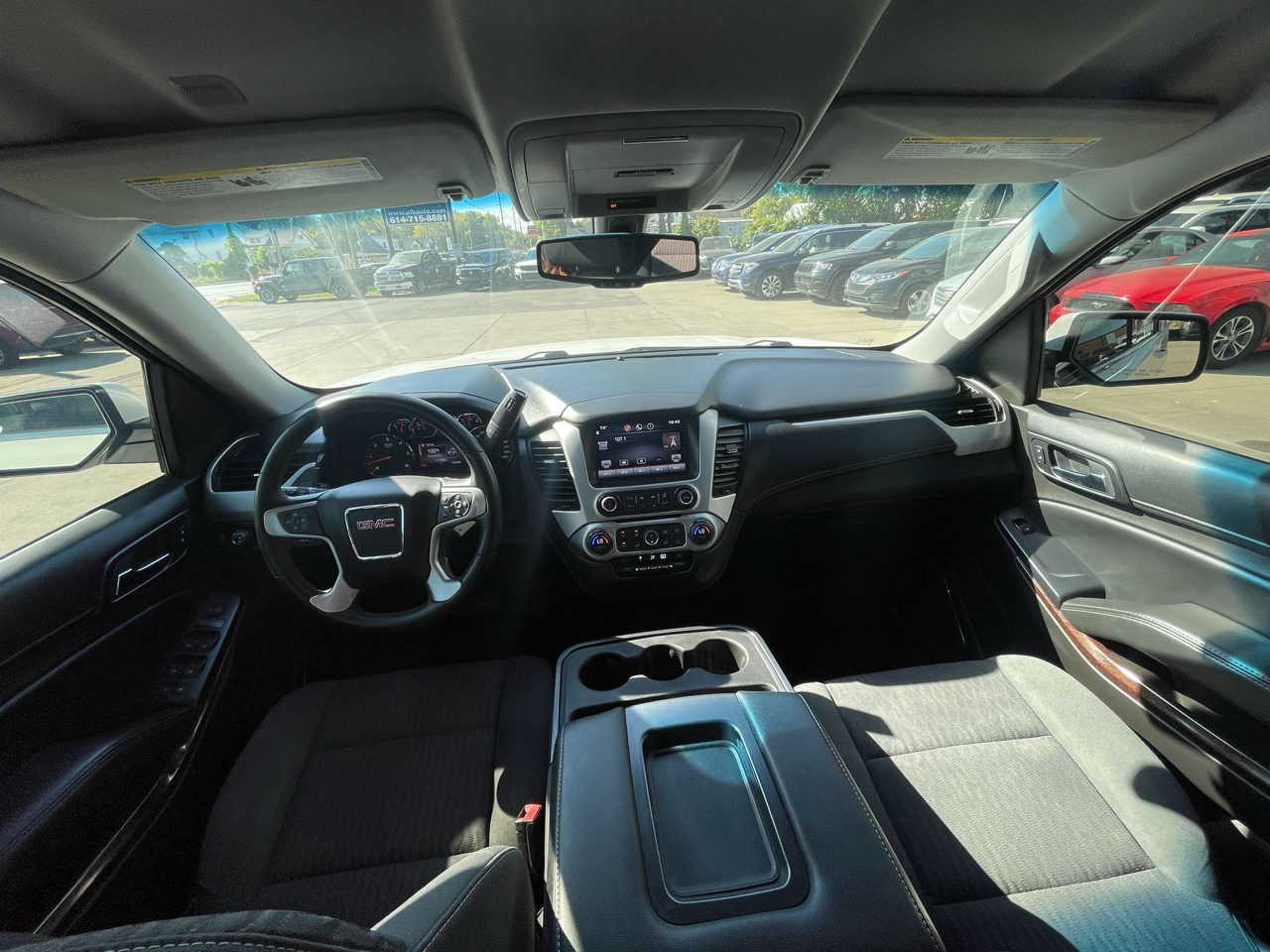 GMC Yukon SLE 4WD 2015 GMC Yukon SLE 4WD 2015