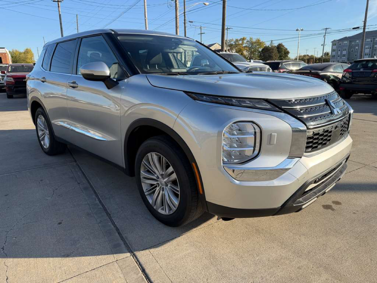 Mitsubishi Outlander ES 4WD 2022 Mitsubishi Outlander ES 4WD 2022