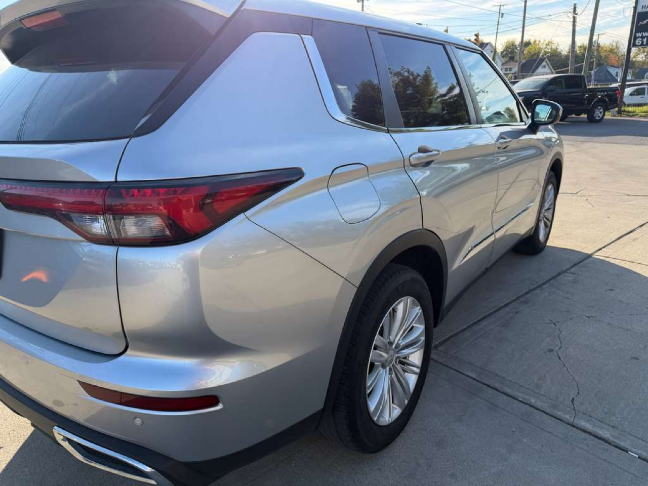 Mitsubishi Outlander ES 4WD 2022 Mitsubishi Outlander ES 4WD 2022