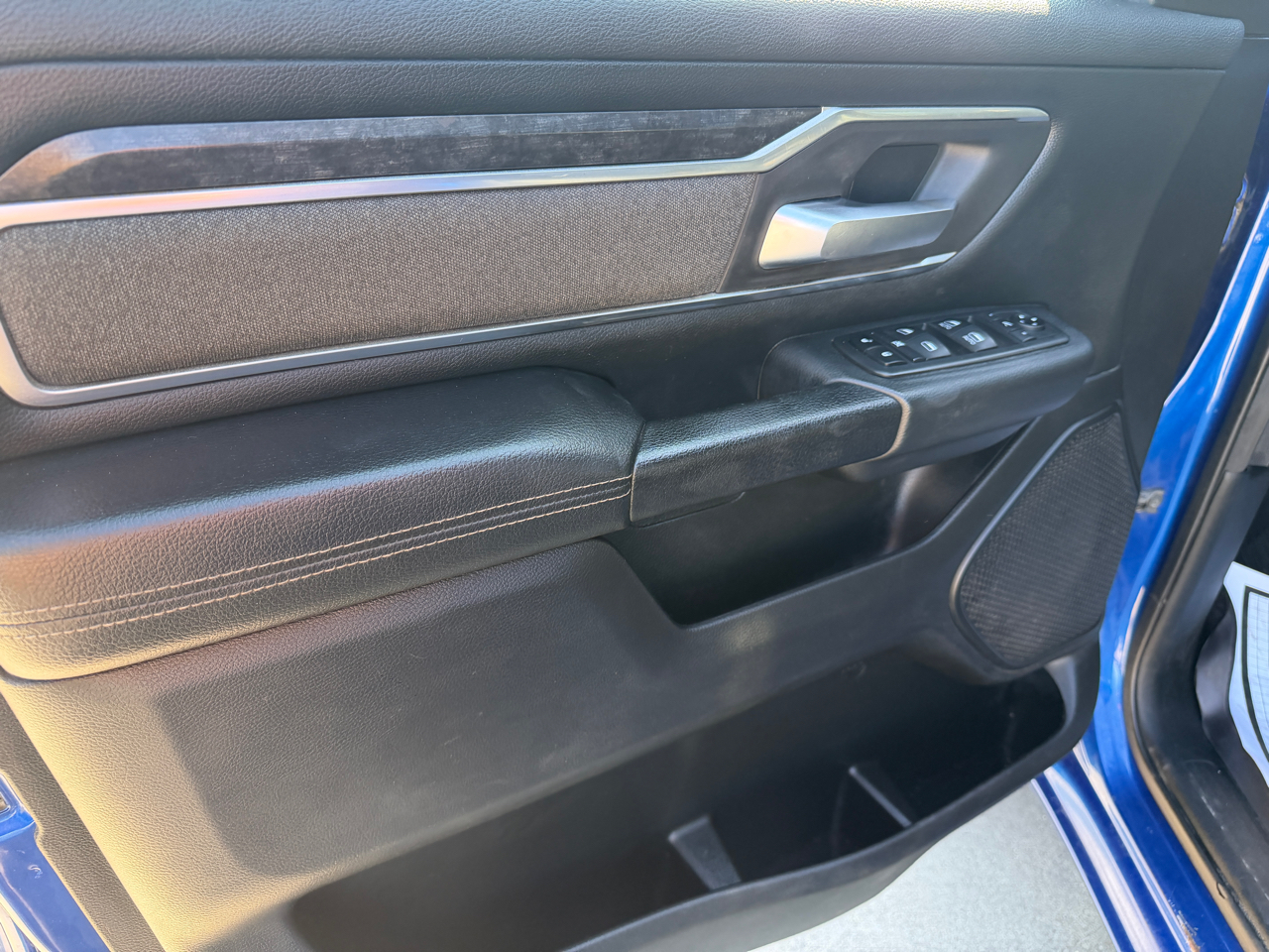 RAM 1500 Big Horn Crew Cab SWB 4WD 2019 RAM 1500 Big Horn Crew Cab SWB 4WD 2019