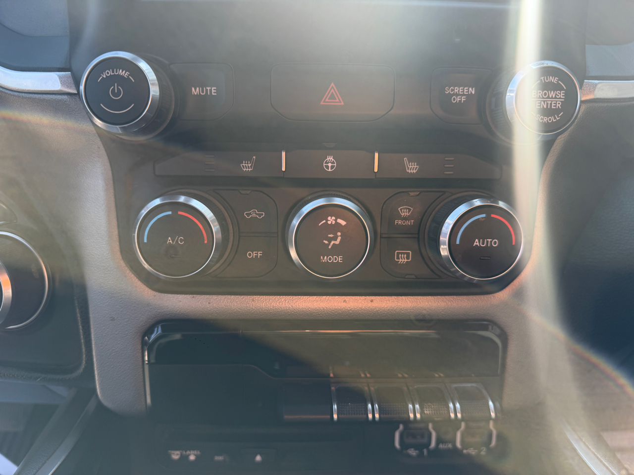 RAM 1500 Big Horn Crew Cab SWB 4WD 2019 RAM 1500 Big Horn Crew Cab SWB 4WD 2019