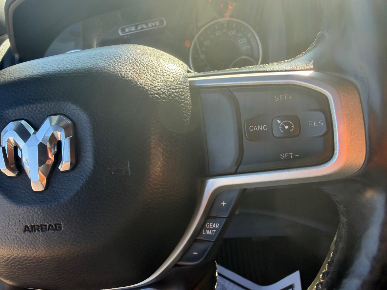 RAM 1500 Big Horn Crew Cab SWB 4WD 2019 RAM 1500 Big Horn Crew Cab SWB 4WD 2019