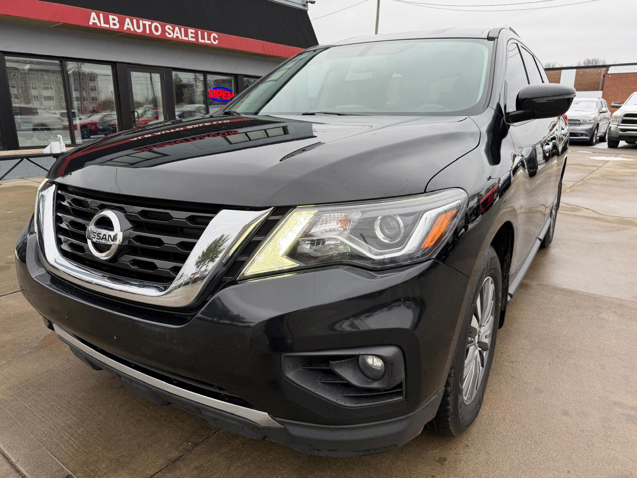 Nissan Pathfinder Platinum 4WD 2018